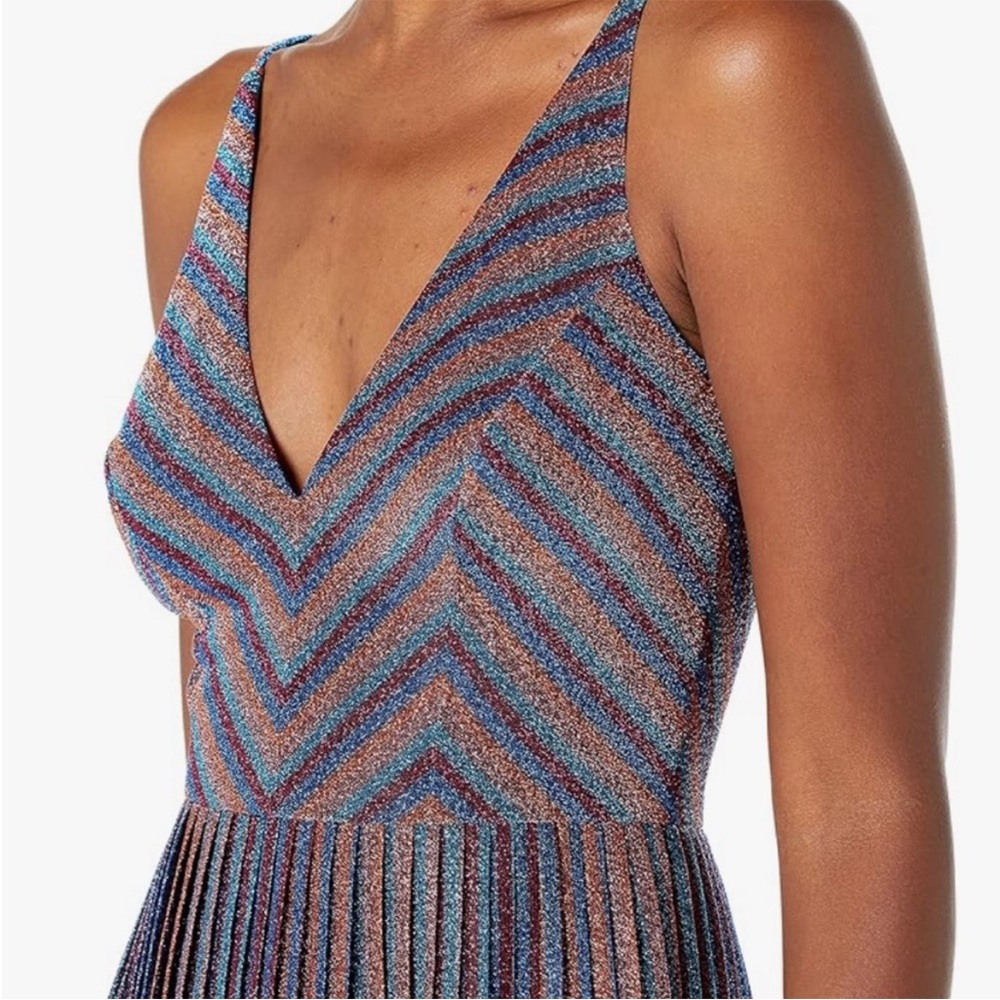 NWT Dress the Population Haley Metallic Stripe V-neck Cocktail Dress - Picture 2 of 16